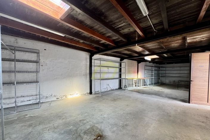 Image No.11-7 Bed Villa for sale