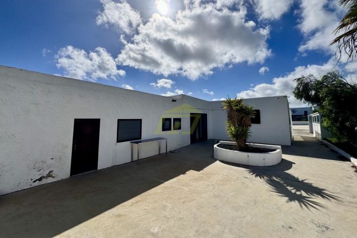 Image No.7-7 Bed Villa for sale