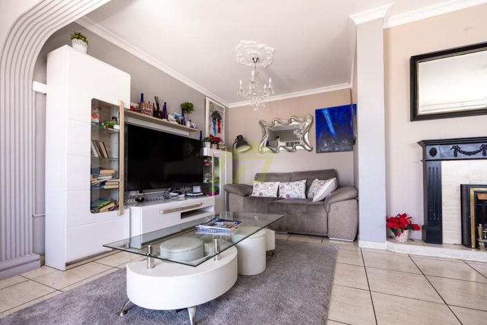 Image No.10-4 Bed Villa for sale