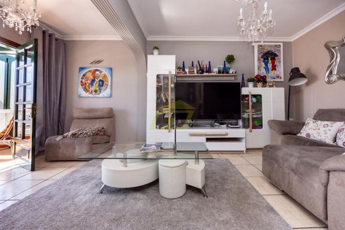 Image No.2-4 Bed Villa for sale