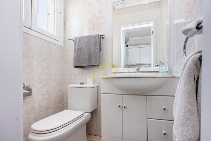 Image No.8-4 Bed Villa for sale