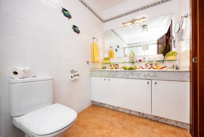 Image No.10-3 Bed Villa for sale