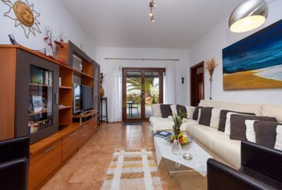 3 bedroom sea view villa with private pool & jacuzzi – walking distance to Marina Rubicón