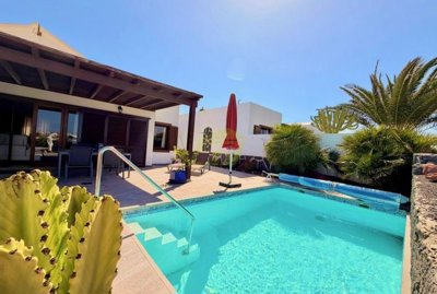 3 bedroom sea view villa with private pool – walking distance to Marina Rubicón