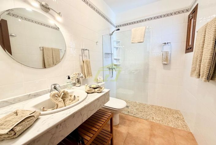 Image No.6-3 Bed Villa for sale