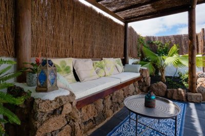 Farmhouse with apartment in Guatiza with a beautiful botanical garden and development potential to create a 5 bed, 3 bath property