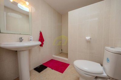 Spacious central apartment with 2 bedrooms and 2 bathrooms