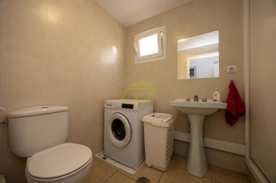 Spacious central apartment with 2 bedrooms and 2 bathrooms