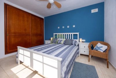 Detached villa with communal pool in Playa Blanca