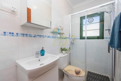 Detached villa with communal pool in Playa Blanca