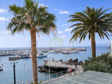 Front Line 3 bedroom villa in Puerto del Carmen