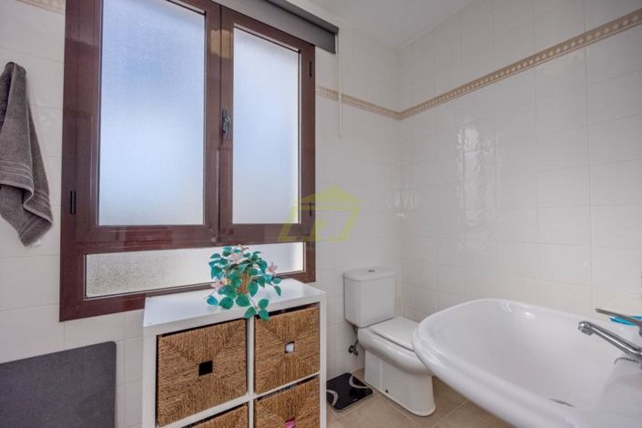 Image No.12-3 Bed Villa for sale