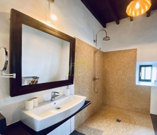 Stunning 7 Room Luxury Villa/Hotel with Heated Pool and Attached Buildable Plot