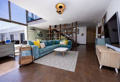 Impressive Villa Featuring a Private Pool and Two Detached Apartments