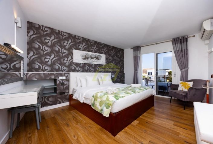 Image No.18-6 Bed Villa for sale