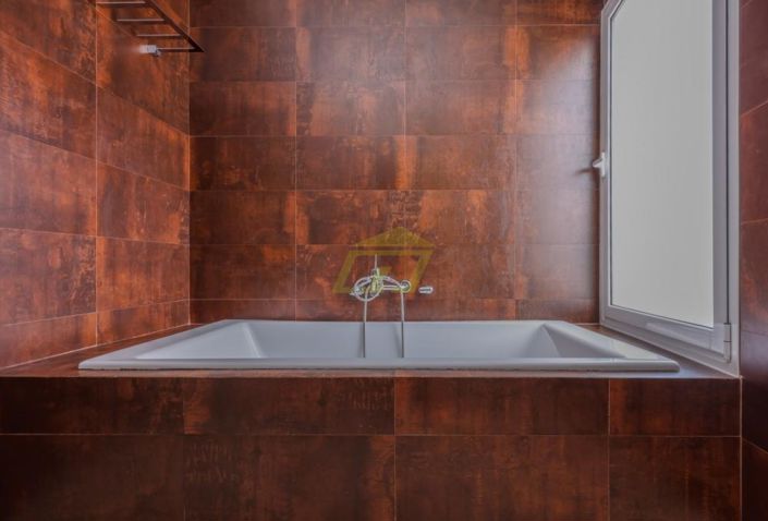 Image No.23-6 Bed Villa for sale