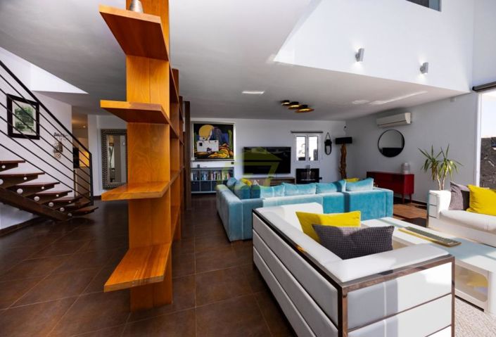 Image No.3-6 Bed Villa for sale