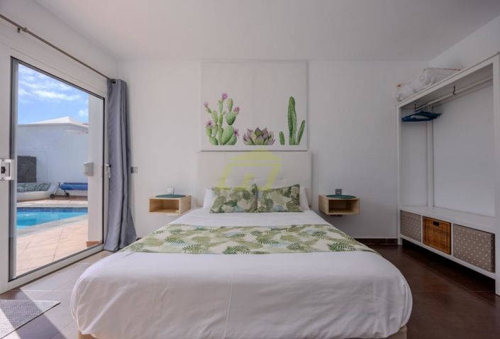 Image No.9-6 Bed Villa for sale