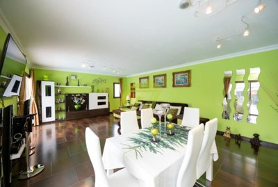 Spacious villa with private pool and guest apartment in Yaiza