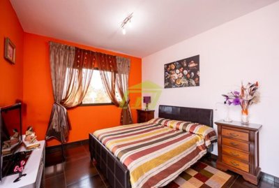 Spacious villa with private pool and guest apartment in Yaiza