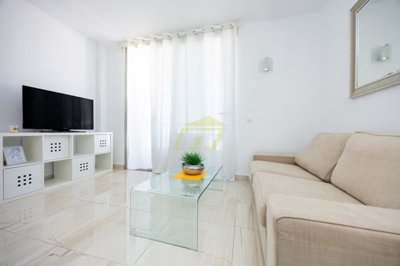 A pristine apartment moments from the beach in Puerto del Carmen
