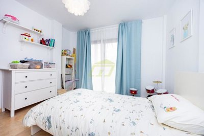 Semi detached property surrounded by beautiful landscapes & vineyards