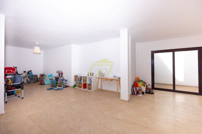 Image No.28-3 Bed Villa for sale