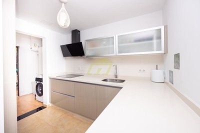 Semi detached property surrounded by beautiful landscapes & vineyards