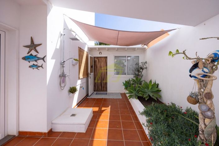 Image No.28-5 Bed Villa for sale