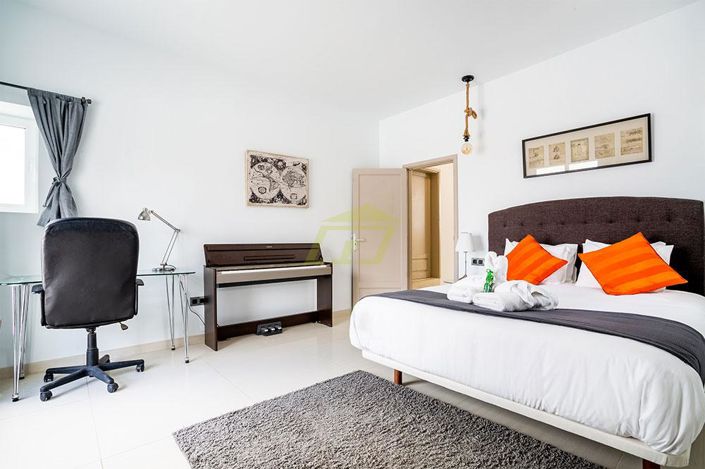 Image No.14-6 Bed Villa for sale