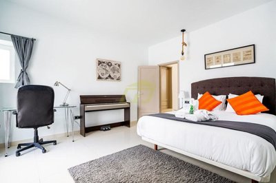 Stunning retreat-like villa with uninterrupted sea views in beautiful grounds in Tabayesco