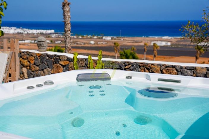 Image No.24-6 Bed Villa for sale