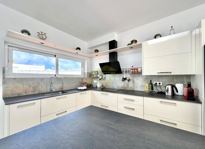 Image No.11-3 Bed Villa for sale