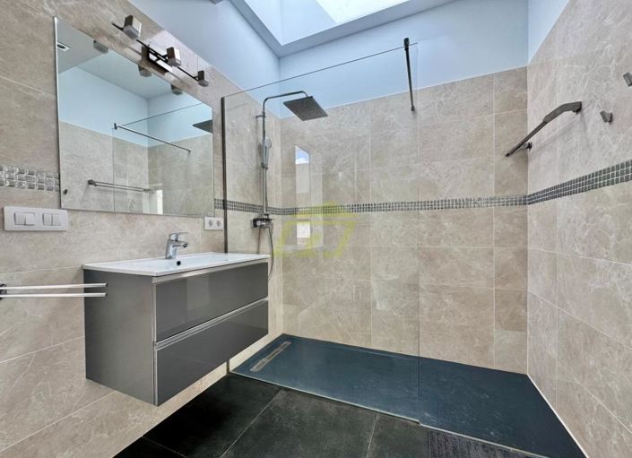 Image No.23-3 Bed Villa for sale