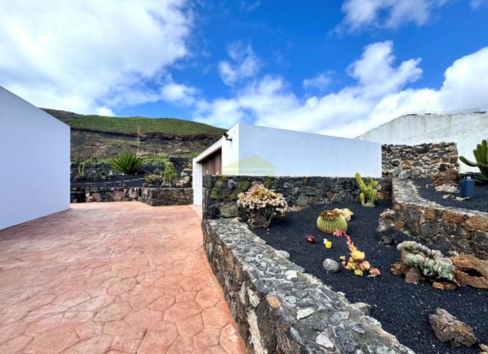 Image No.26-3 Bed Villa for sale