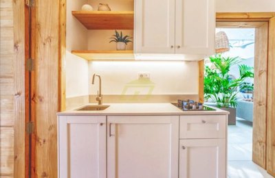 Amazing frontline 5 bedroom property with endless opportunities