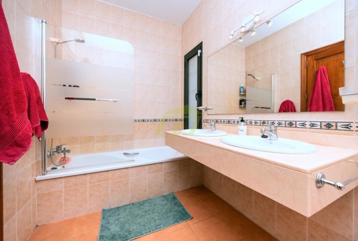 Image No.14-3 Bed Villa for sale