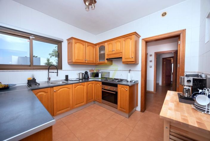 Image No.2-3 Bed Villa for sale