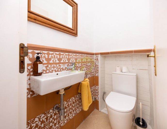 Image No.20-5 Bed Bungalow for sale