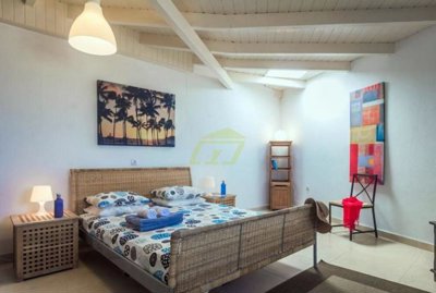 Spacious home with private pool and separate apartment in Montaña Roja, Playa Blanca