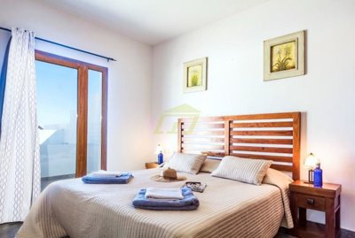 Spacious home with private pool and separate apartment in Montaña Roja, Playa Blanca