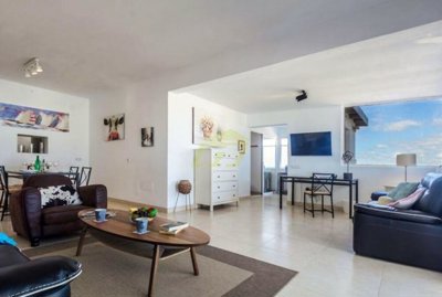Spacious home with private pool and separate apartment in Montaña Roja, Playa Blanca