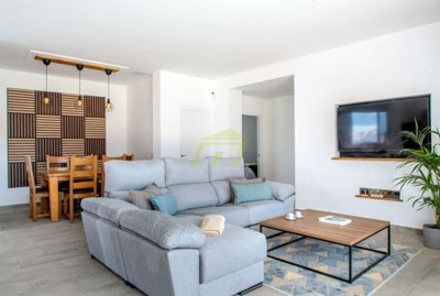 Contemporary 3 bedroom villa in Yaiza