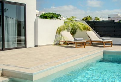 Contemporary 3 bedroom villa in Yaiza