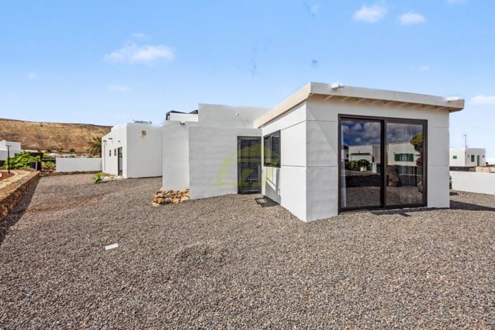 Image No.20-3 Bed Villa for sale