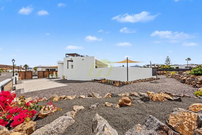 Image No.26-3 Bed Villa for sale