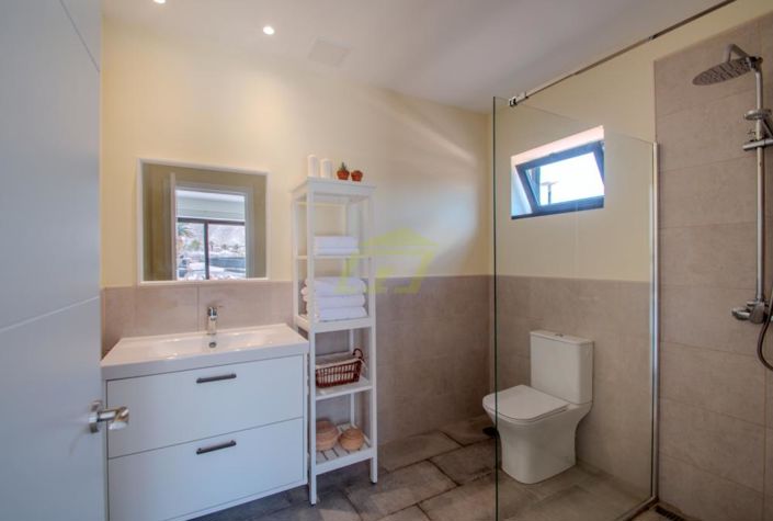 Image No.6-3 Bed Villa for sale