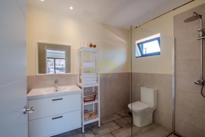 Contemporary 3 bedroom villa in Yaiza