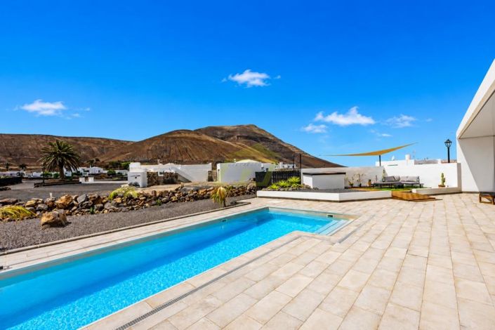 Image No.6-3 Bed Villa for sale