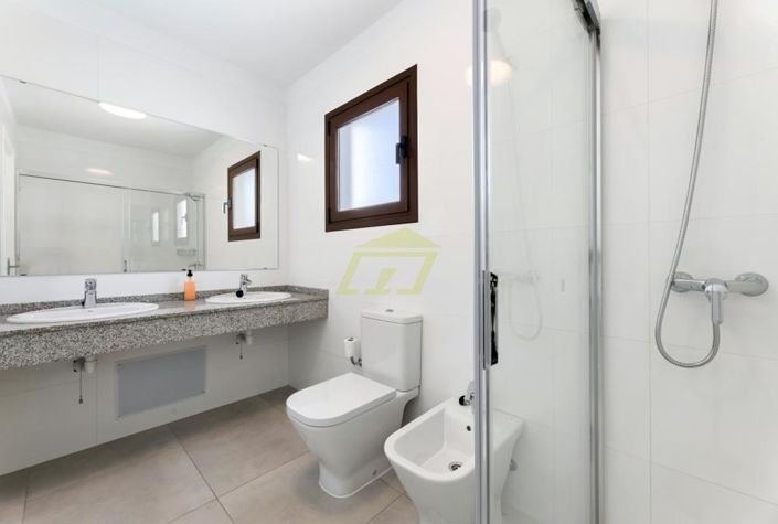 Image No.16-3 Bed Villa for sale